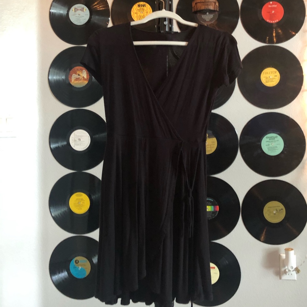 FOREVER 21 WRAP DRESS